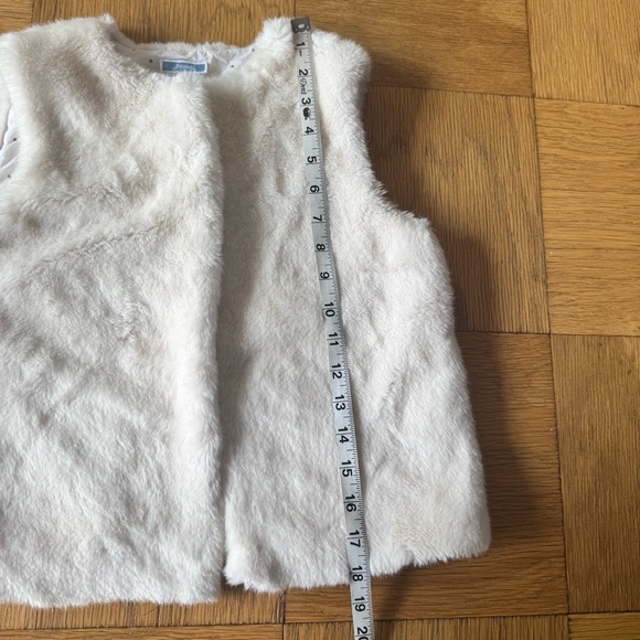 Jacadi Kids Girls Size 10 Faux Fur White Sleeveless Jacket Shrug Snap Closure - Picture 7 of 7